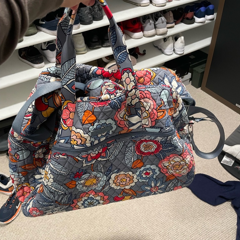 Vera Bradley Large Weekender Travel Bag, floral print, perfect condition